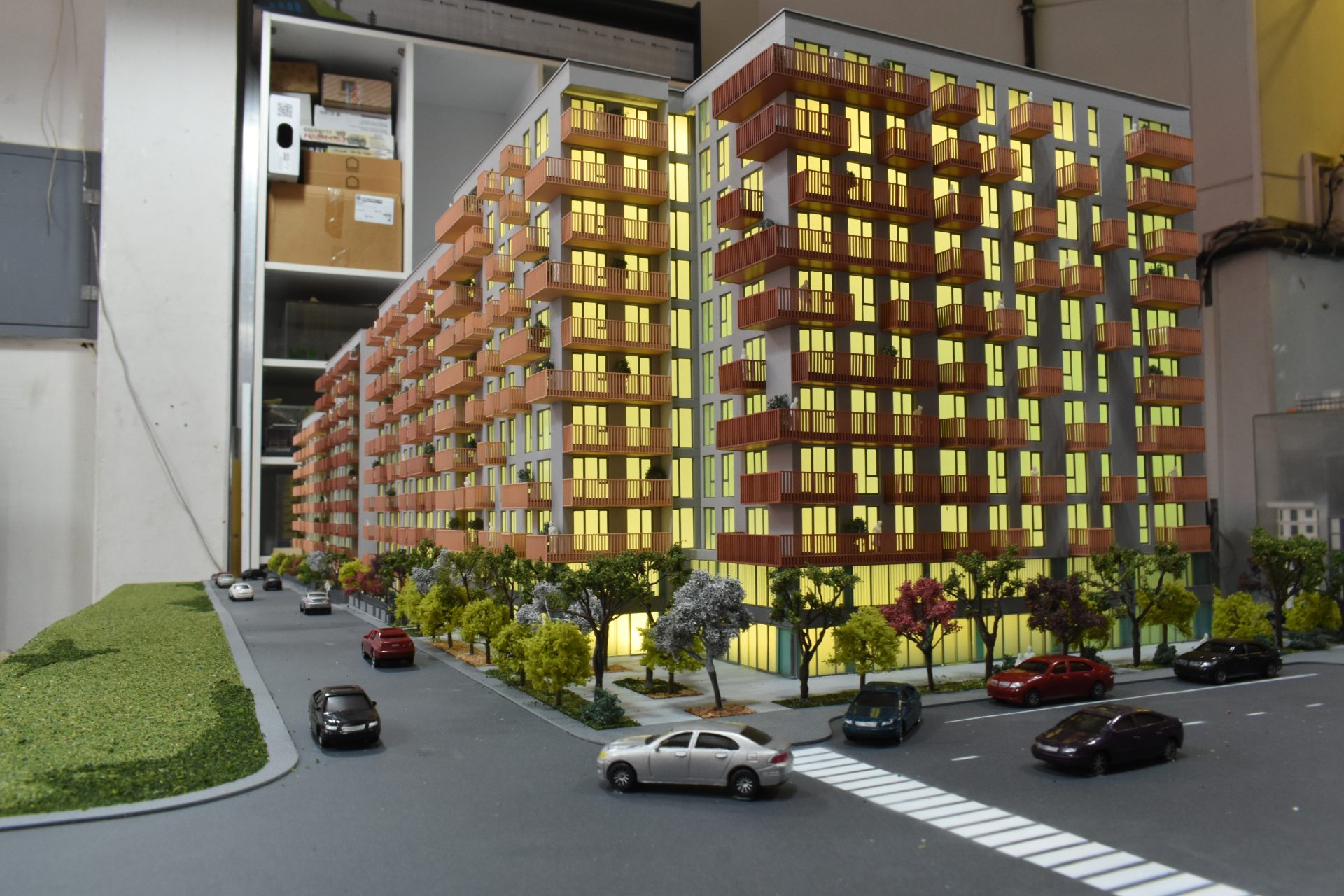 Işıklandırmalı konut sitesi maketi – Küçük Atölye üretim atölyesinde